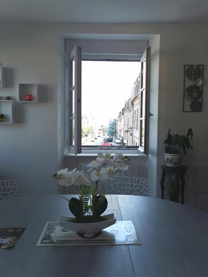 Les Appartements Du Marche Dinan Exterior foto