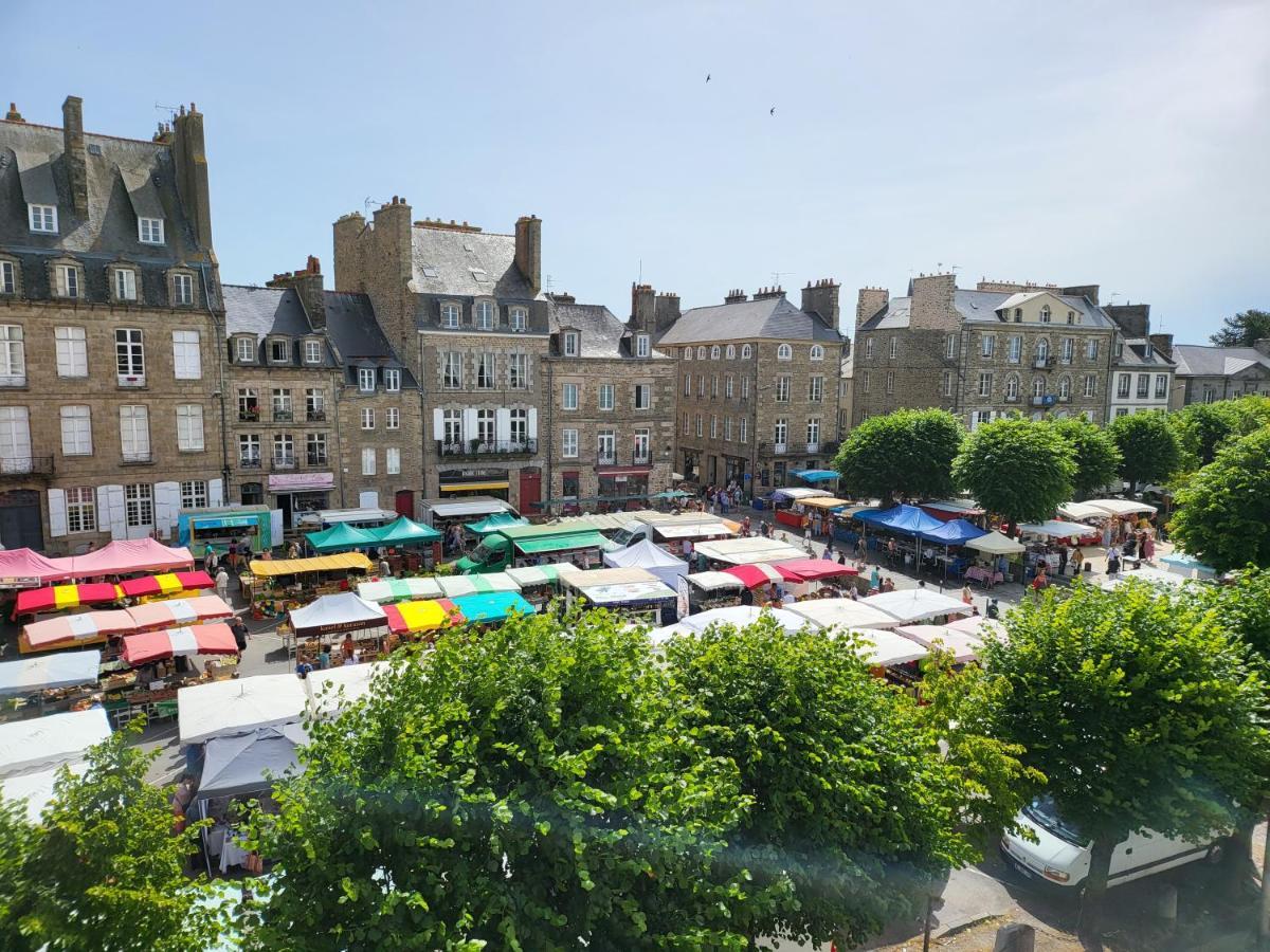 Les Appartements Du Marche Dinan Exterior foto